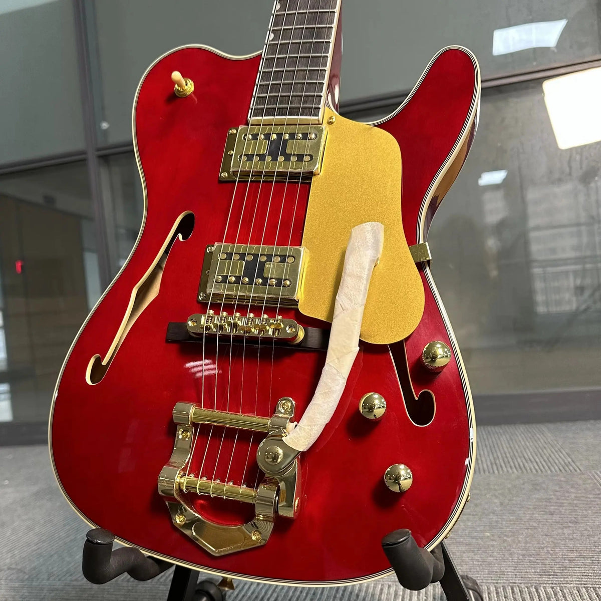 F-Shaped Soundhole Red Electric Guitar Semi-Hollow Body Rosewood Fingerboard 22 Fret Positions 6 Strings Christmas Gifts American Warehouse Free Shipping